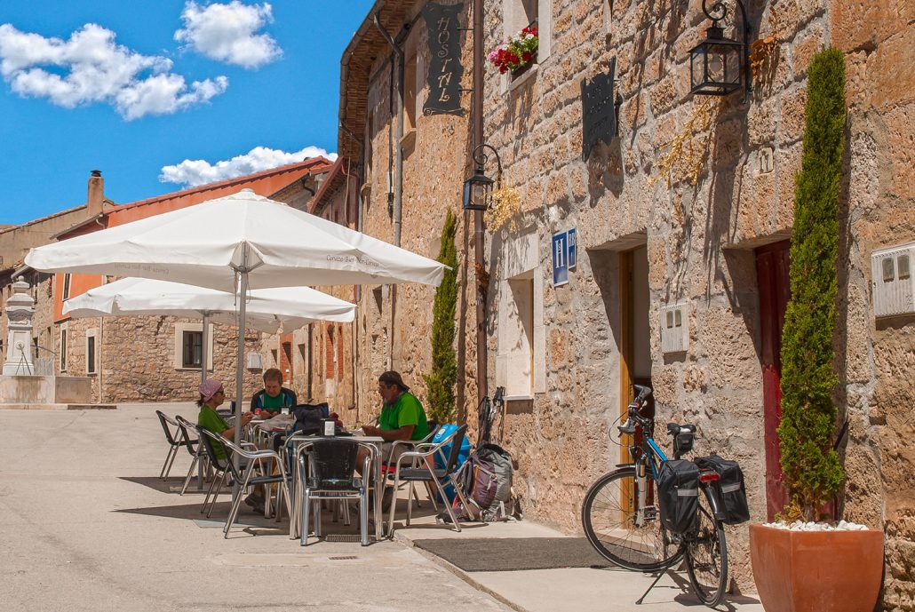 fachada en el camino de santiago